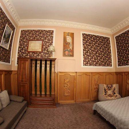 אודסה Orpheus Hostel And Apartments מראה חיצוני תמונה