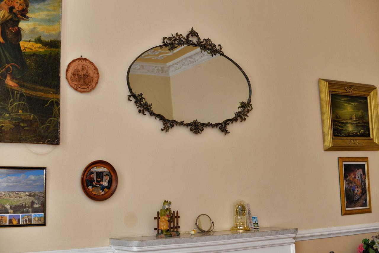אודסה Orpheus Hostel And Apartments מראה חיצוני תמונה