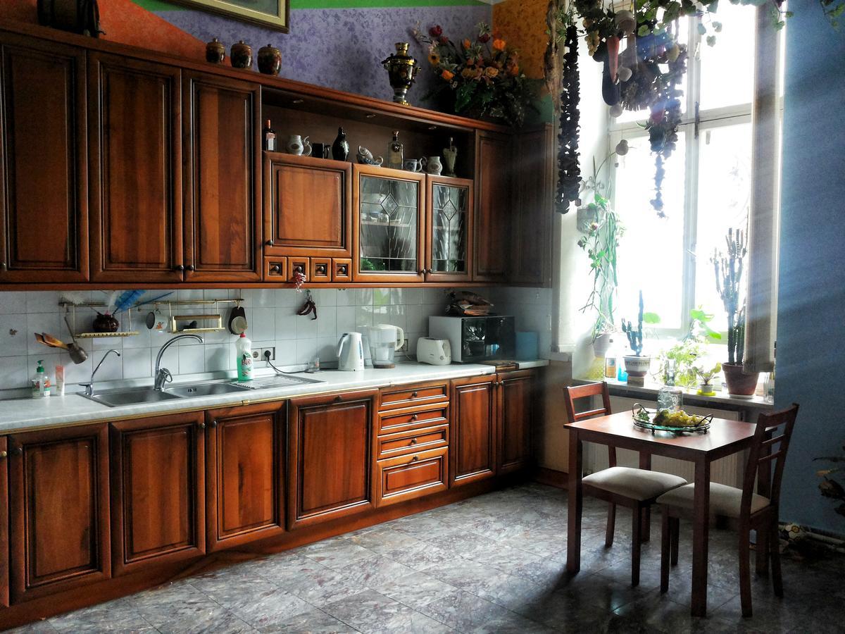 אודסה Orpheus Hostel And Apartments מראה חיצוני תמונה