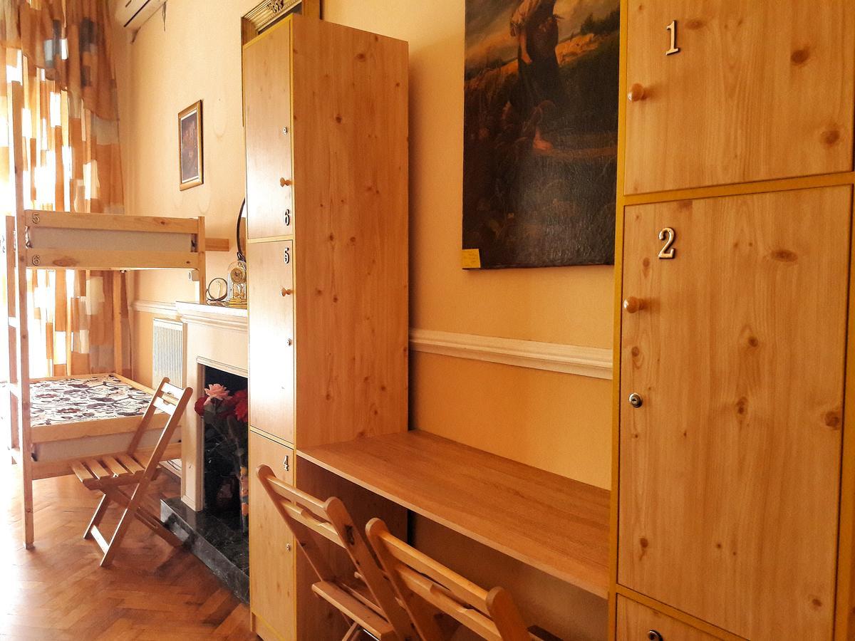 אודסה Orpheus Hostel And Apartments מראה חיצוני תמונה