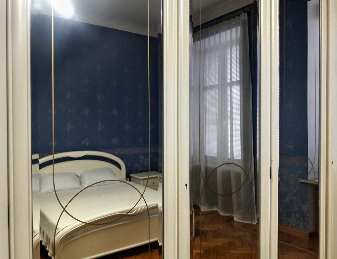 אודסה Orpheus Hostel And Apartments מראה חיצוני תמונה