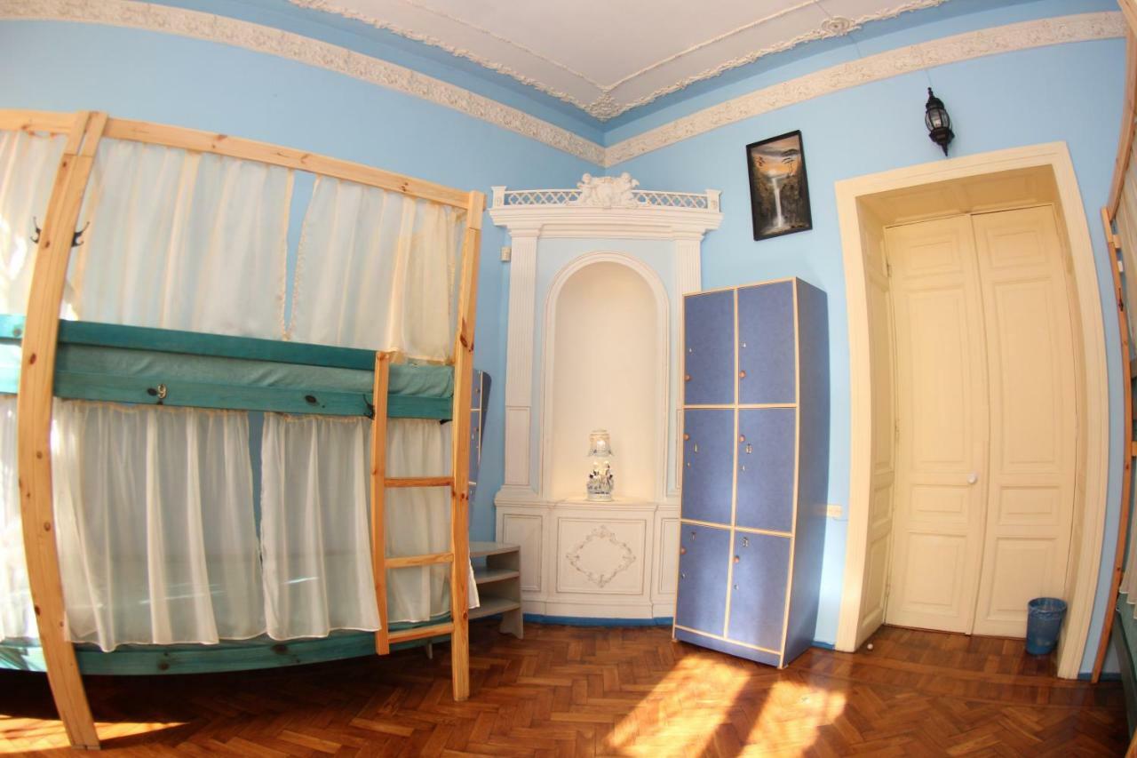 אודסה Orpheus Hostel And Apartments מראה חיצוני תמונה