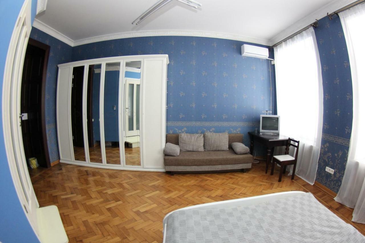 אודסה Orpheus Hostel And Apartments מראה חיצוני תמונה