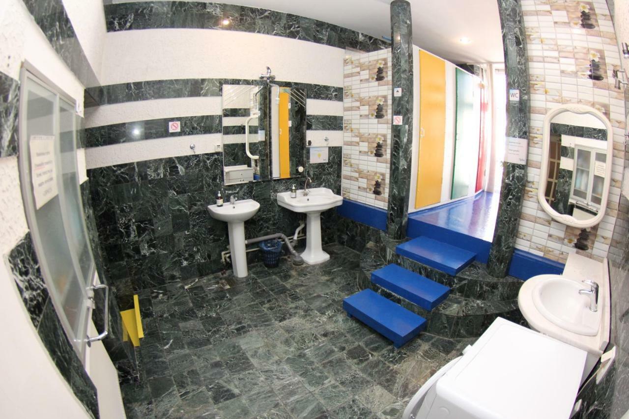 אודסה Orpheus Hostel And Apartments מראה חיצוני תמונה