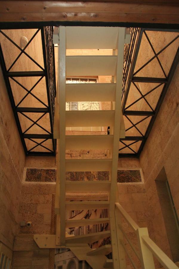 אודסה Orpheus Hostel And Apartments מראה חיצוני תמונה