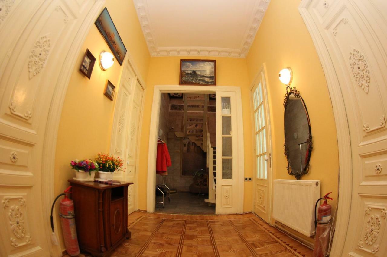 אודסה Orpheus Hostel And Apartments מראה חיצוני תמונה