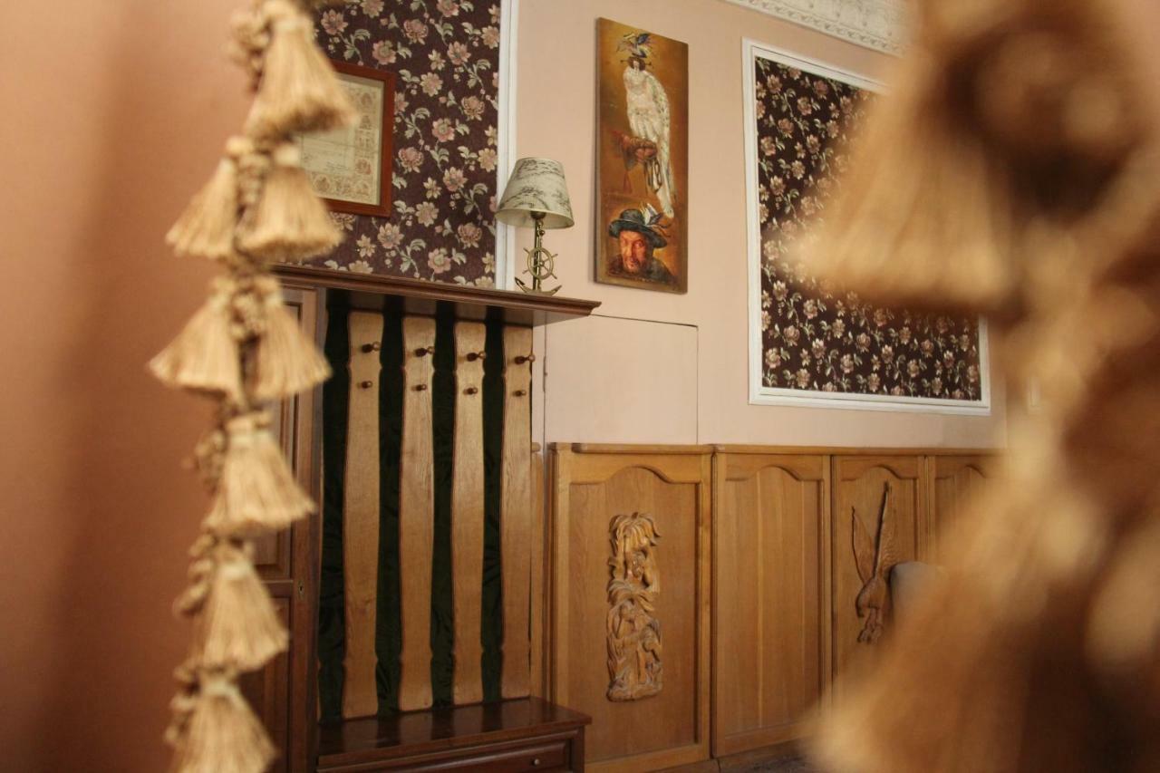 אודסה Orpheus Hostel And Apartments מראה חיצוני תמונה