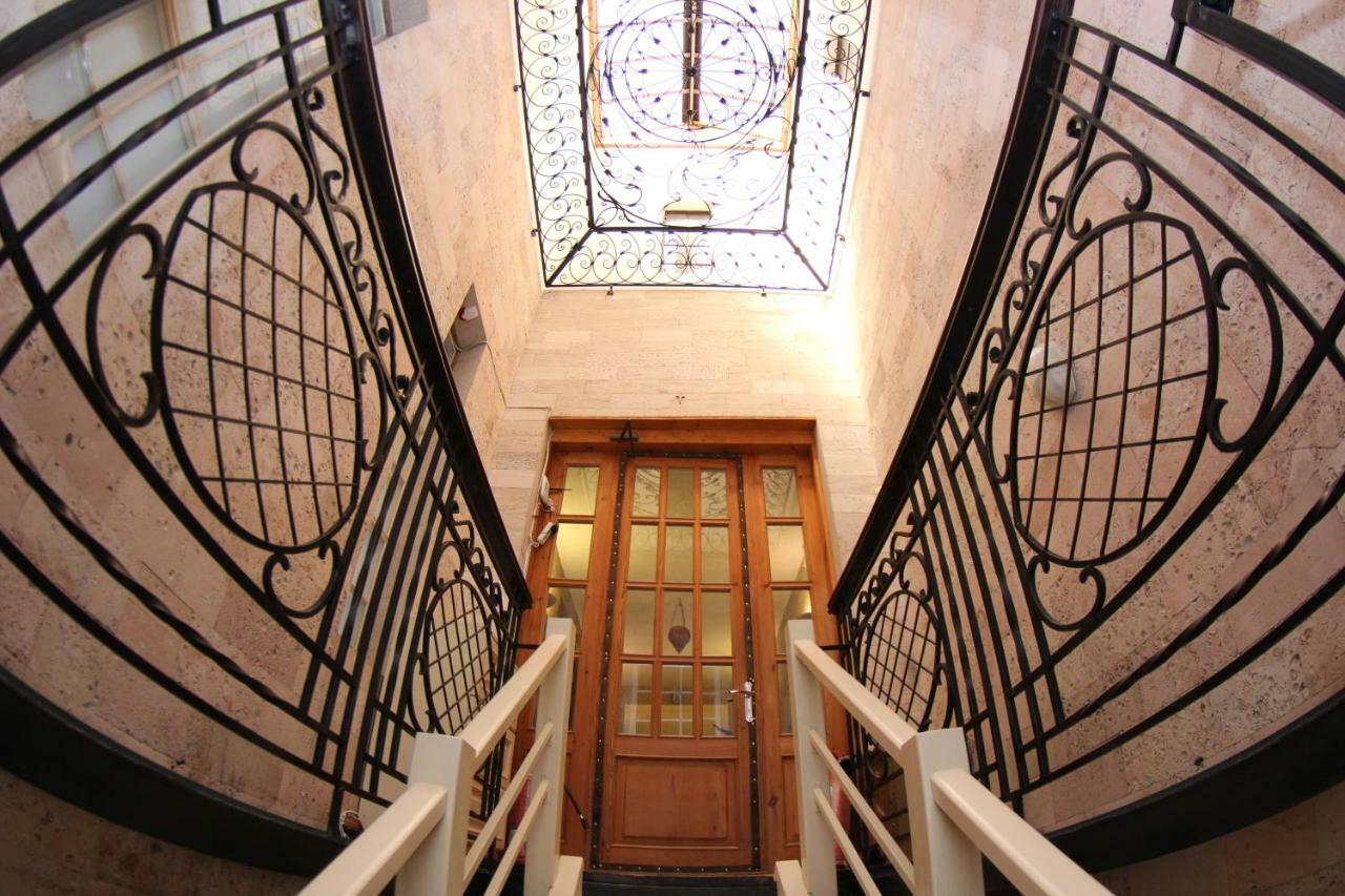 אודסה Orpheus Hostel And Apartments מראה חיצוני תמונה